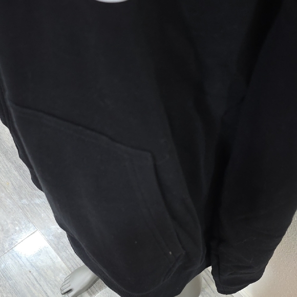 Calvin Klein Black and Gold Hoodie for Men - Picture 5 of 13